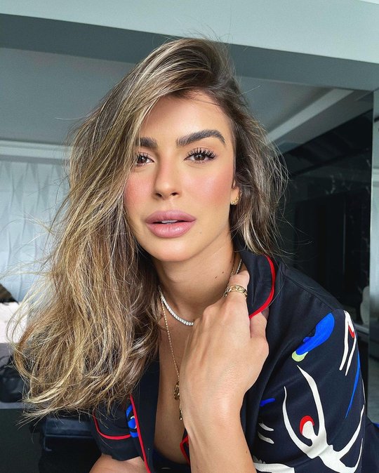 caneta delineadora mariana saad - mari saad 30